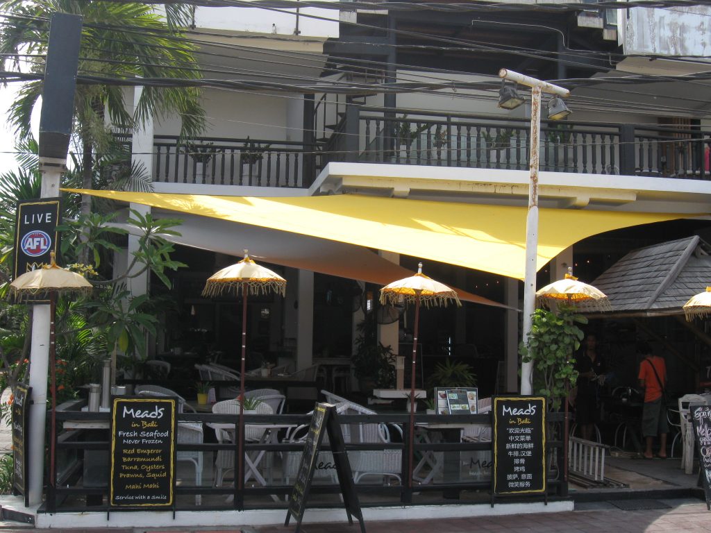 Sunbrella Sails - Sunbrella acrylic fabric. Provides sun and rain protection.