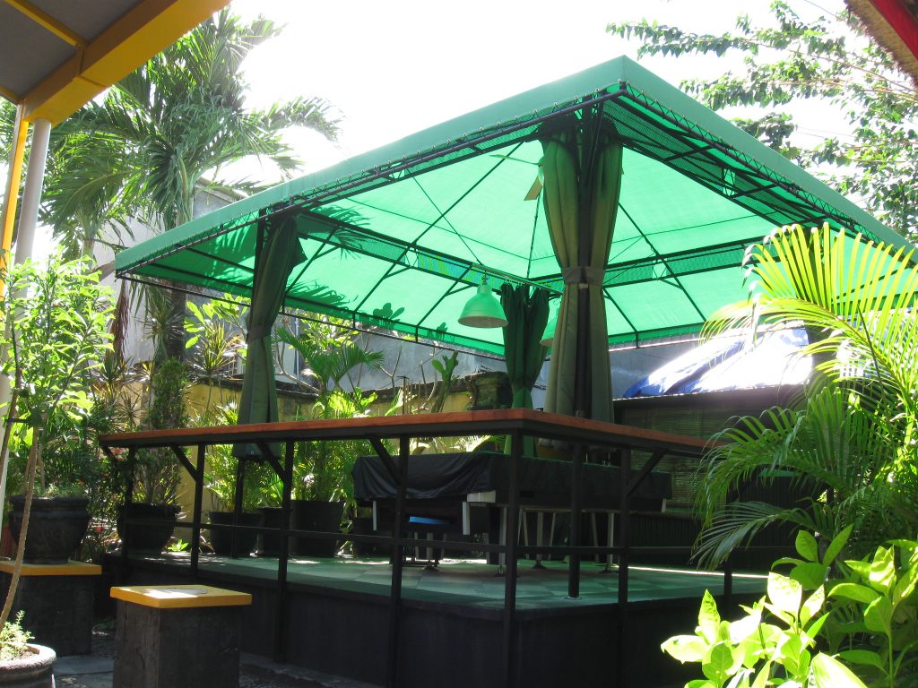 Tent canopy with galvanized frame & Iron wood bar top